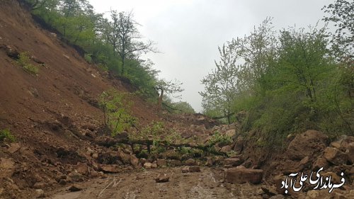 انسداد محور روستای خاک پیرزن و احداث راه موقت