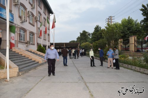 تحویل صندوق و اقلام بهداشتی به نمایندگان فرماندار شعب اخذ رای 