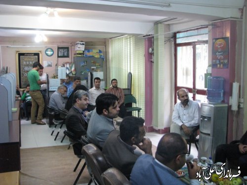 بازدید فرماندارازخانواده های شهدابه مناسبت هفته جهانگردی(گزارش تصویری)