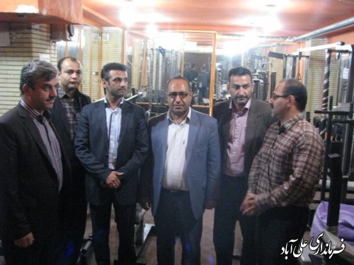 بازدید فرماندارازخانواده های شهدابه مناسبت هفته جهانگردی(گزارش تصویری)