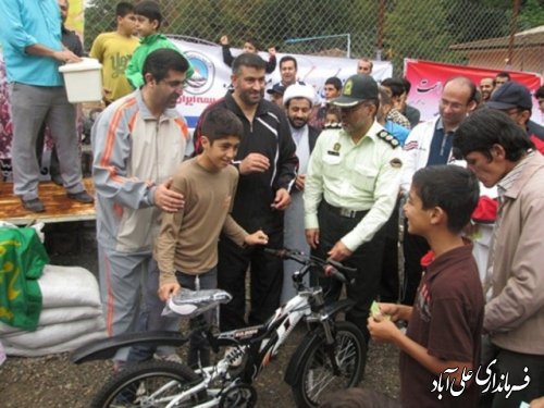 همایش پیاده روی بزرگ خانوادگی در علی آبادکتول برگزار شد