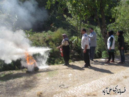 مانورزلزله در روستای زرین گل علی آباد کتول