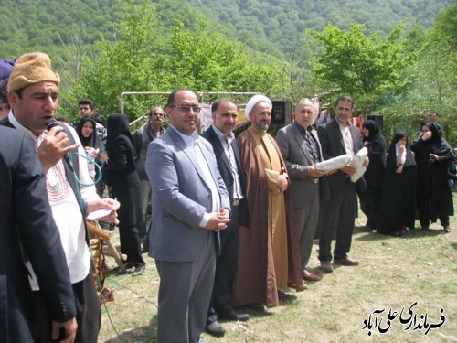 مراسم جشن گرامیداشت مقام ومنزلت زن درروستای الازمن علی آباد کتول