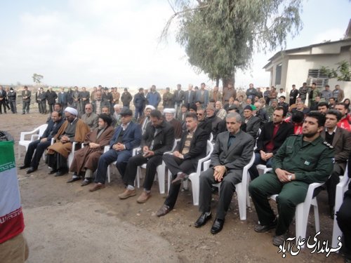 کلنگ ساخت مصلای نماز جمعه فاضل آباد بر زمین زده شد