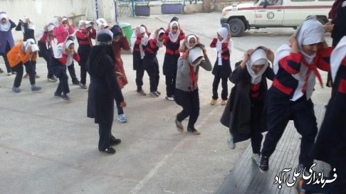 مانور زلزله و ایمنی در مدارس فاضل برآباد برگزار شد