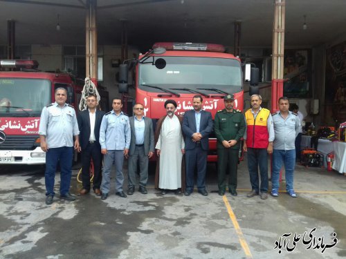 دیدار فرماندار با کارکنان واحد آتش نشانی شهرداری های علی آبادکتول و فاضل آباد