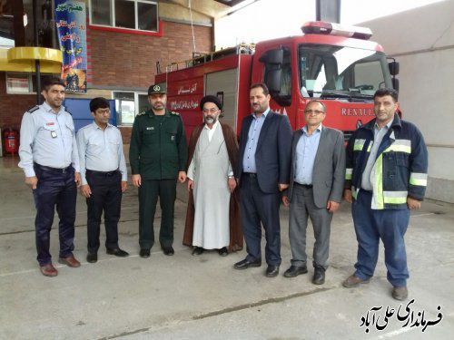 دیدار فرماندار با کارکنان واحد آتش نشانی شهرداری های علی آبادکتول و فاضل آباد