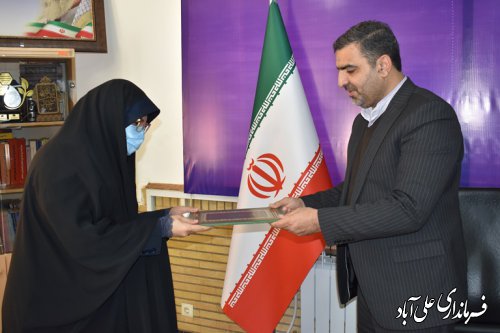 تجلیل از بانوان شاغل در فرمانداری علی آبادکتول