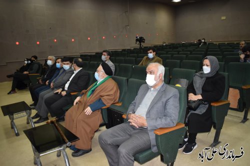 اگر امروز در هر سمتی هستیم به خاطر خون شهدا است