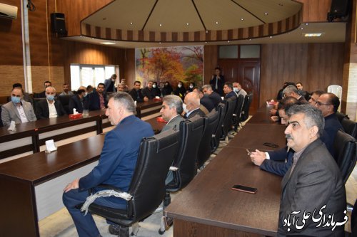 بخشداران با جذب سرمایه گذاران ، زمینه ساز رشد و پیشرفت منطقه باشند