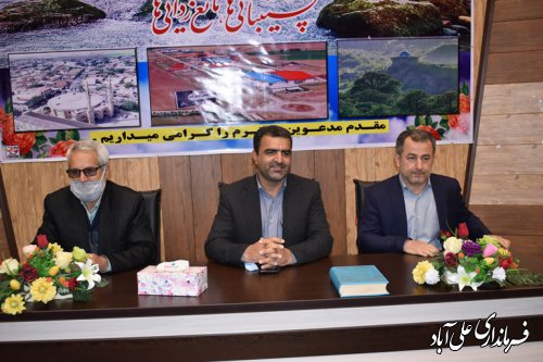 بخشداران با جذب سرمایه گذاران ، زمینه ساز رشد و پیشرفت منطقه باشند