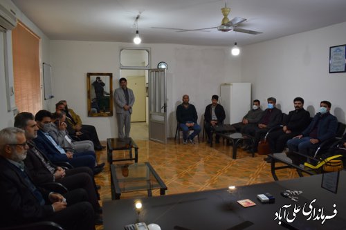 بخشداران با جذب سرمایه گذاران ، زمینه ساز رشد و پیشرفت منطقه باشند