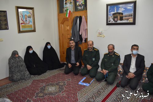 امنیت و آسایش امروز در جامعه را مدیون فداکاری و رشادت شهدا وخانواده هایشان هستیم.
