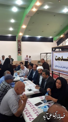 میز خدمت ارتباط چهره به چهره مسئولان و مردم و تسریع در پاسخگویی به مطالبات آنها است.