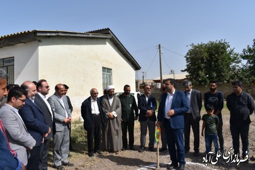 کلنگ مدرسه خیر ساز روستای امام آباد سیستانیها برزمین زده شد
