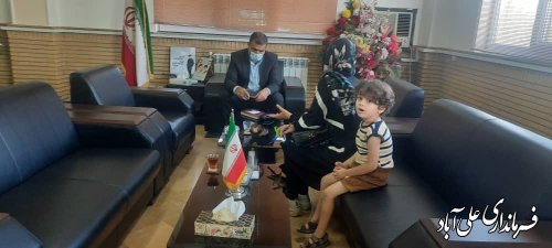  دیدار مردمی و چهره به چهره فرماندار علی آباد کتول با شهروندان برگزار شد.