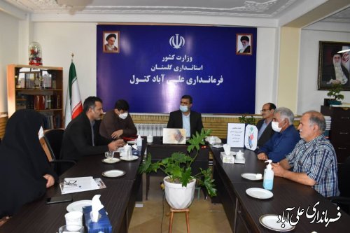 جوانان باید آزادگان را الگوی ایستادگی و شهامت قرار دهند. جوانان باید آزادگان را الگوی ایستادگی و شهامت قرار دهند.