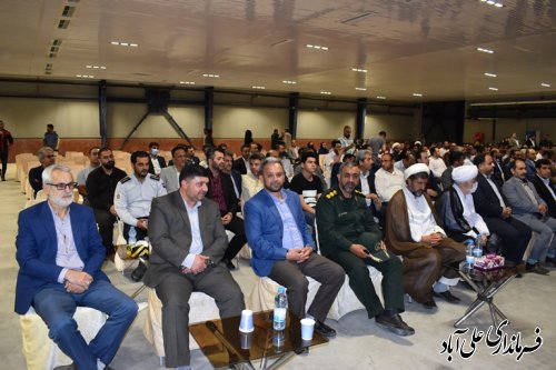 تلاش ما توزیع عادلانه و متوازن امکانات و تسهیلات در سطح شهرستان های استان است