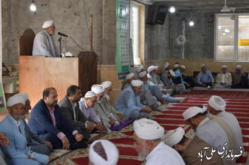 حضور فرماندارعلی آبادکتول در مراسم مولودی خوانی پیامبر اعظم اسلام(ص)