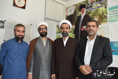 فرماندار علی آبادکتول  با رئیس اداره اوقاف و امور خیریه شهرستان دیدار و گفتگو کرد