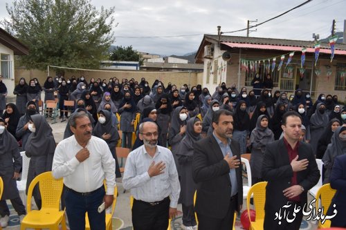 جشن وحدت در دبیرستان دخترانه وحدت فاضل آباد برگزار شد 