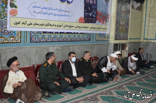 آمریکایی ها نمی خواهند ملت ایران پیشرفت داشته باشد 