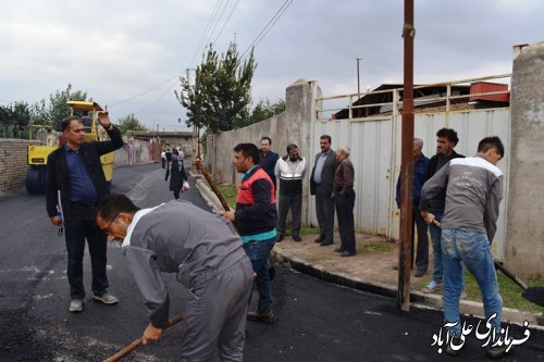 بازدید فرمانداراز روند اجرای پروژه زیرسازی ،آسفالت  و روکش آسفالت معابر روستای قوشکرپی