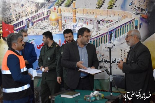 به مناسبت گرامیداشت هفته بسیج میز خدمت جهادی "شهید کوچری" در اسلام آباد سیستانیهای علی آبادکتول برگزار شد