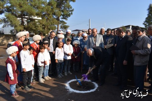 مراسم آغاز عملیات اجرایی دبستان شهید محمد بزی روستای آزادتپه برگزار شد  