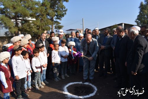 مراسم آغاز عملیات اجرایی دبستان شهید محمد بزی روستای آزادتپه برگزار شد  