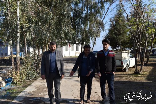 فرماندارعلی آبادکتول از مدرسه در دست ساخت شهید کلینی روستای معصوم آباد بازدید کرد 
