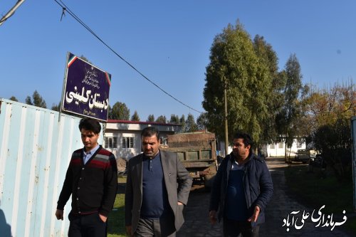 فرماندارعلی آبادکتول از مدرسه در دست ساخت شهید کلینی روستای معصوم آباد بازدید کرد 