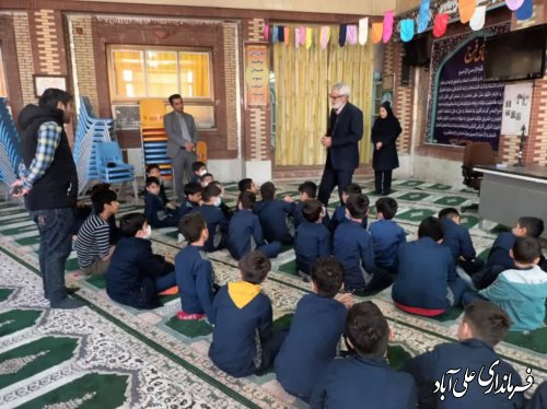 عزت و اقتدار نظام اسلامی ، به برکت خون پاک شهدا و ایثارگری های جانبازان سرافراز حاصل شده است.