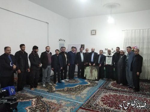 دیدار با خانواده شهید امنیت  علی سراوانی در شهر فاضل آباد