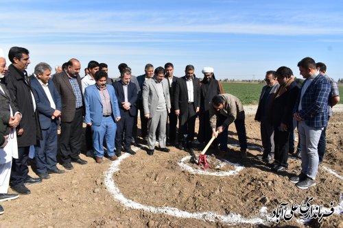 کلنگ زنی اولین پروژه ماهیان خاویاری با استفاده از آب چاه لب شور در شهرستان علی آبادکتول 