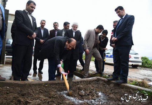 کلنگ زنی گلخانه پرورش سبزی و صیفی جات در مزرعه کتول 