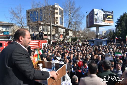 در راهپیمائی ،متفاوت‌ترین 22 بهمن 44 سال اخیر ، با آرمان های انقلاب اسلامی و امامین امت تجدید پیمان کردند. 