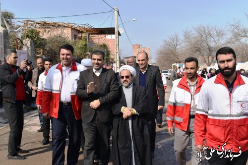 خدمات پزشکی و حمایتی کاروان سلامت جمعیت هلال احمر در محله گلریز فاضل آباد