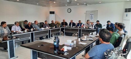 برگزاری میز خدمت اصناف و بازاریان با فرماندارعلی آبادکتول
