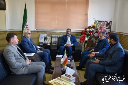 مدیر آموزش و پرورش و اعضای شورای سواد آموزی شهرستان با فرماندار علی آبادکتول دیدار کرد