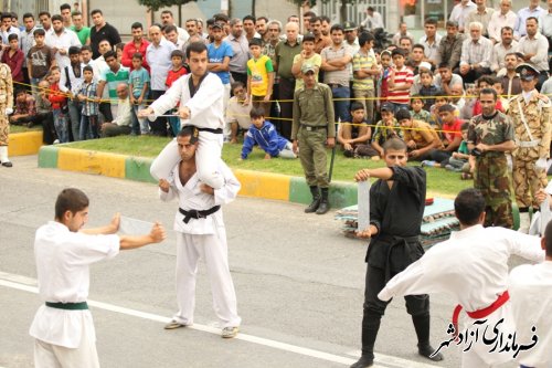 برگزاری مراسم هفته دفاع مقدس و رژه نیروهای مسلح در شهرستان آزادشهر