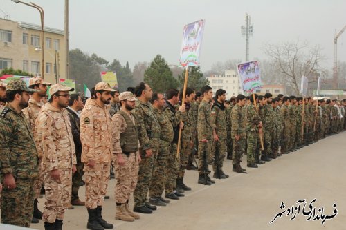 حضور فرماندار آزادشهر در صبحگاه مشترک رزمایش فجر انقلاب