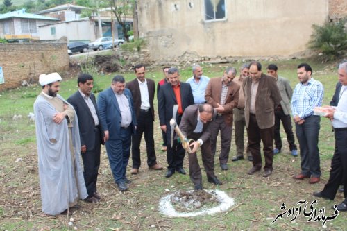 کلنگ زنی ساختمان دهیاری روستای سوسرا توسط شفائی فرماندار شهرستان آزادشهر