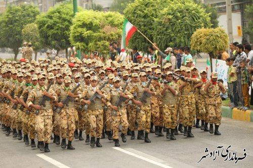 برگزاری مراسم هفته دفاع مقدس و رژه نیروهای مسلح در شهرستان آزادشهر