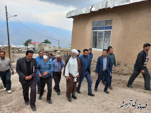 میز خدمت مسئولین در روستای نرگس چال برگزار شد