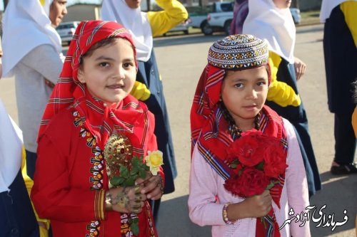 203هزار اصله نهال سهم شهرستان آزادشهر در طرح یک میلیارد درخت