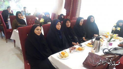از حامیان ایتام و مستمندان در شهرستان آزادشهر تجلیل و قدردانی شد