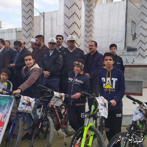 ورزشکاران با الگوبرداری ار شخصیت سردار سلیمانی، شجاعت و فداکاری از خود جلوه کنند