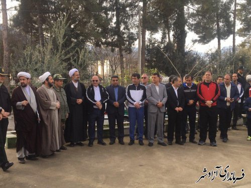 غبارروبی و عطرافشانی مزار شهدای گمنام شهرستان آزادشهر