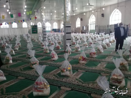 توزیع 300 بسته مواد غذایی در ماه مبارک رمضان در آزادشهر
